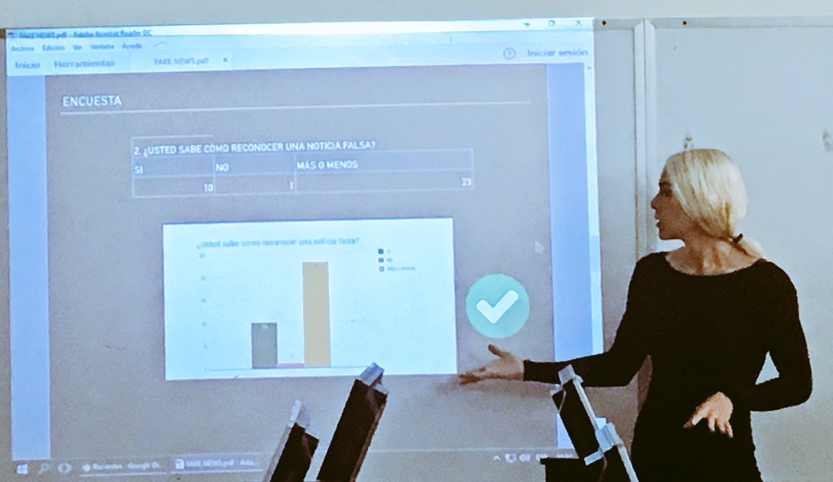 Elissaga's tweet image. ✅ El grupo #2 de #Perdig18 sustenta su proyecto de #ComDigital 
Tema: Desinformación en #rrss #internet y cómo estar atentos ante posibles #fakenews, dirigido a chicos de 8vo 
“No todo lo que se publica en internet es cierto”, se reiteró en la ponencia ✋
Invitado: @Jlbbarrios