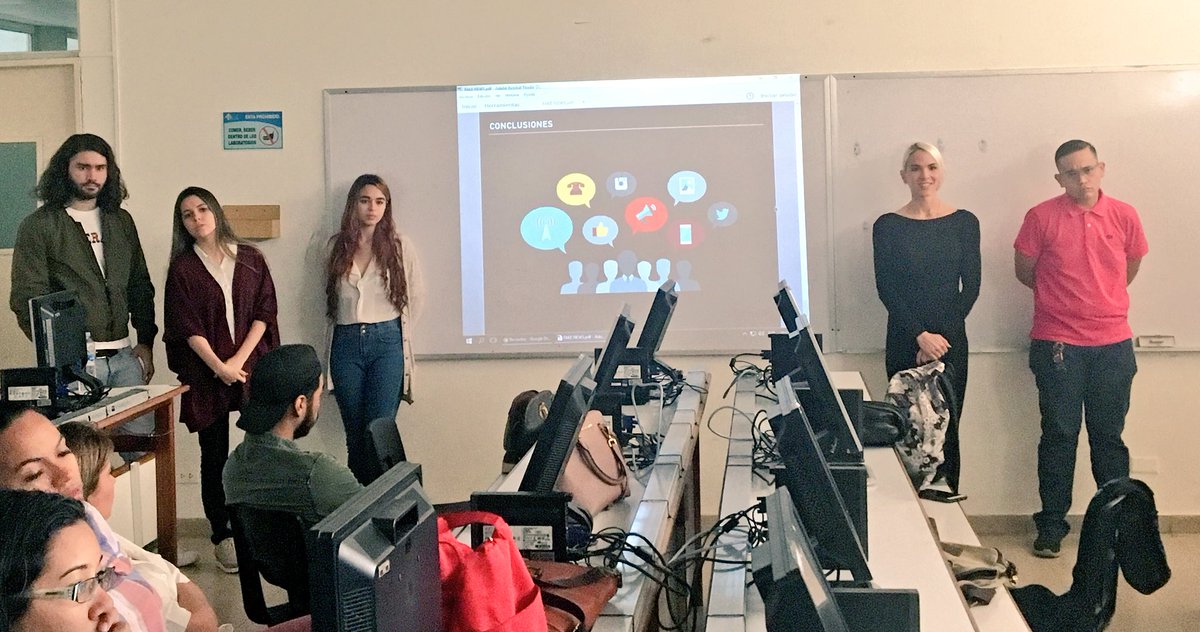 Elissaga's tweet image. ✅ El grupo #2 de #Perdig18 sustenta su proyecto de #ComDigital 
Tema: Desinformación en #rrss #internet y cómo estar atentos ante posibles #fakenews, dirigido a chicos de 8vo 
“No todo lo que se publica en internet es cierto”, se reiteró en la ponencia ✋
Invitado: @Jlbbarrios
