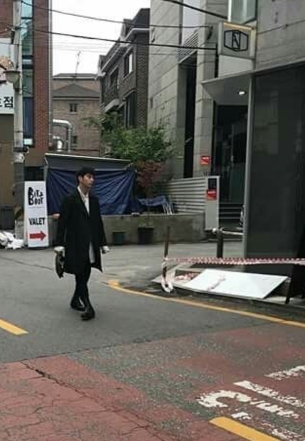 Wiphawan_Thong's tweet photo. ☔2018-04-24 📬#118DAY
@taeccool💚🧚♀️
@0430yes💙
@2PMagreement211💛
Taecyeon.... today saw him 2 at JYP... I hope someone will see you someday. https://t.co/z3LwdASPHO