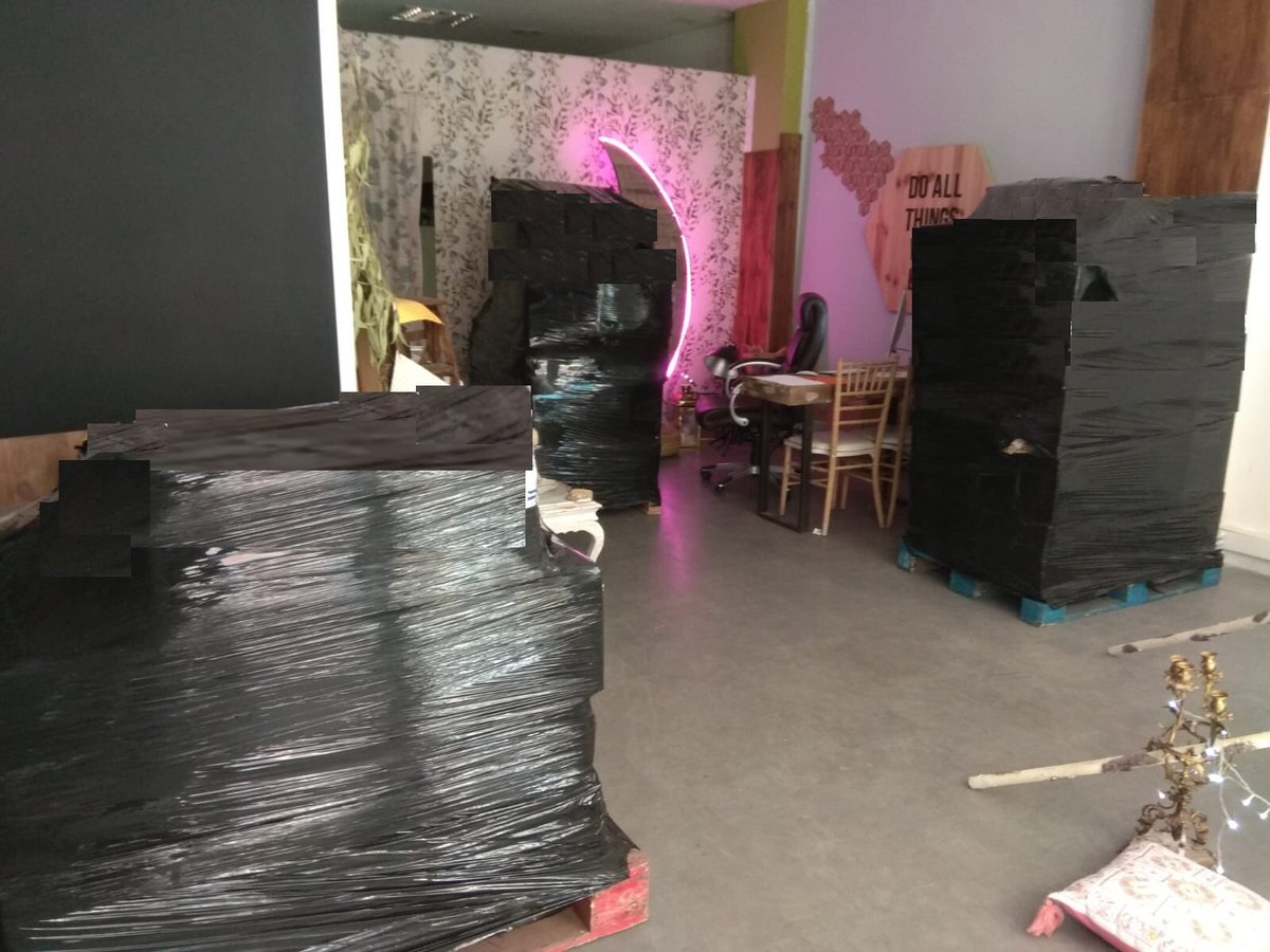 Algo tenemos entre manos... #woloboxiscoming ? Maybe... #palets y más #palets #wolobox