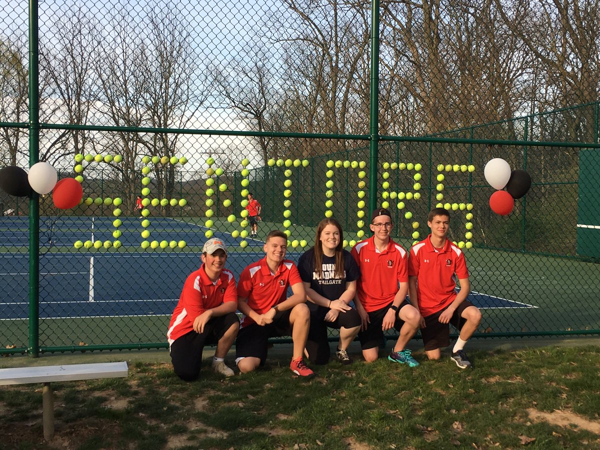 klpaules's tweet photo. Proud of these seniors on a great tennis season 🎾 @WarriorsSHS https://t.co/m9lowtiU0q