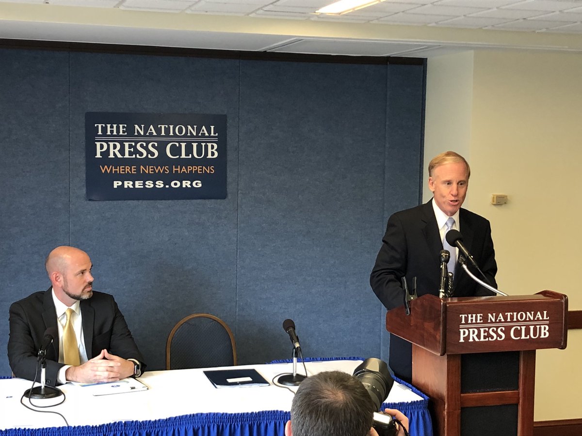 golfcoalition's tweet photo. . @SteveMona1 announces the #golf industry’s economic impact is $84.1B, up 22% from the last time it was measured 5 years ago! #NationalGolfDay #GrowGolf https://t.co/4QrLPZjll0
