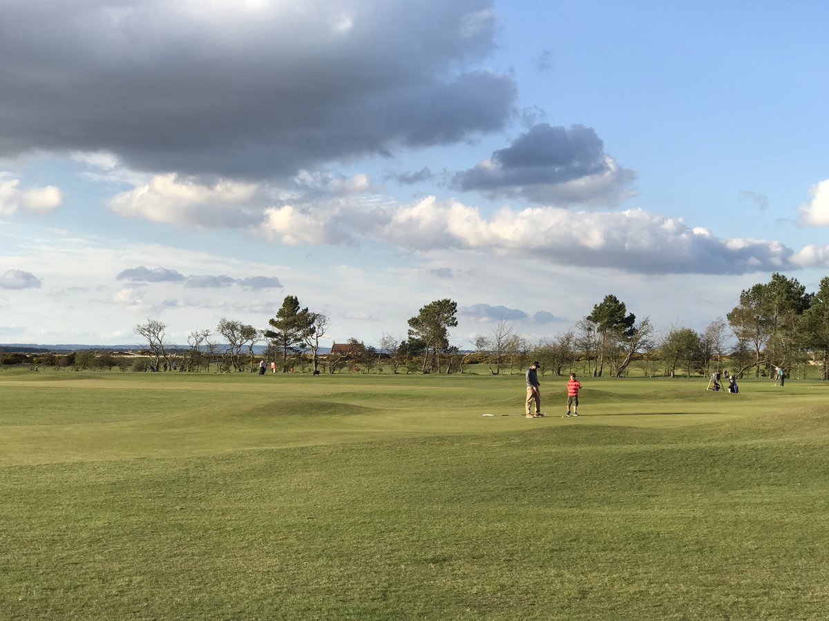 BrandonTucker's tweet photo. The world's oldest golf destination has been getting the junior/beginner game right for a long time. Some scenes last week from the St. Andrews Balgove short course @TheHomeofGolf #MDJrGolf https://t.co/3sW5hxsUkC