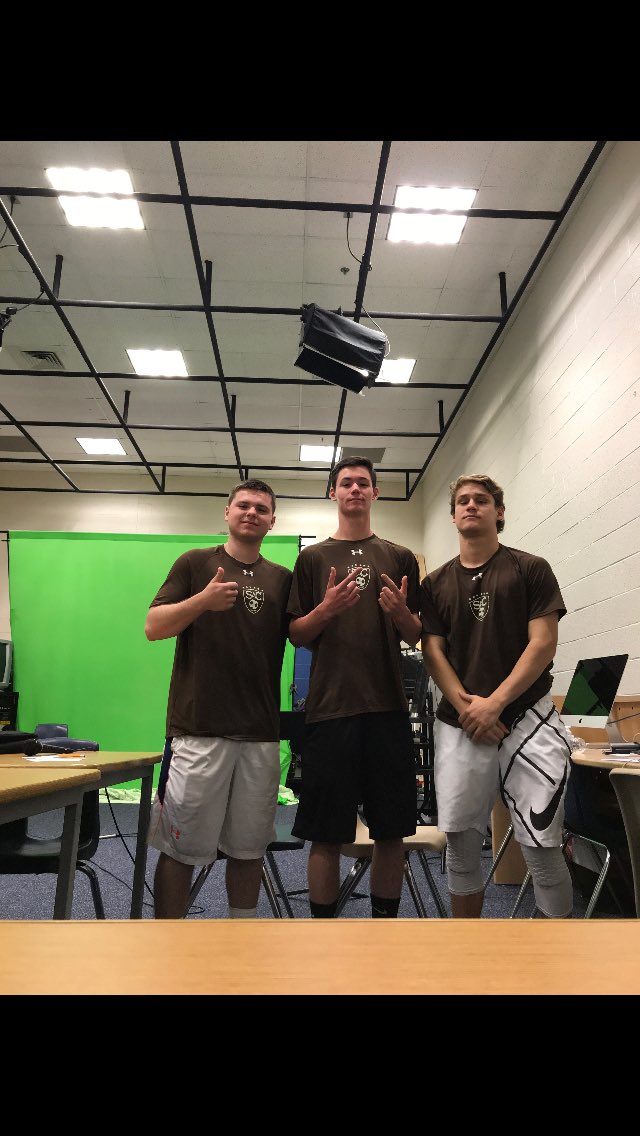 browndragons_fc's tweet photo. The boys repping today for twin day. When you’re undefeated you can just do whatever you want #inthelab #sundayat630 https://t.co/x4oOixffhn