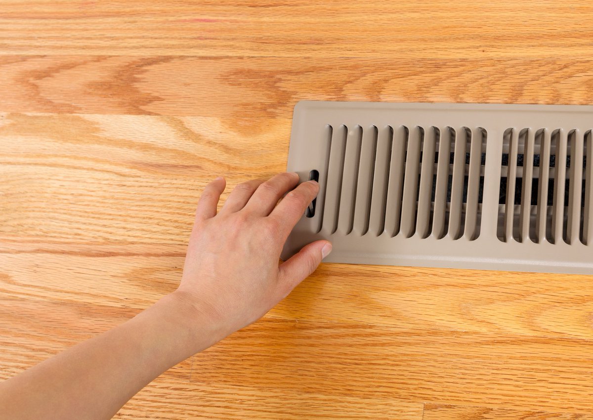 davidpellettier's tweet photo. Here's 10 ways to keep it together during those stressful home renovations #yyc #yycre #calgary @hgtv 
 https://t.co/zX6YotPTVj https://t.co/qgZ7z8g1su