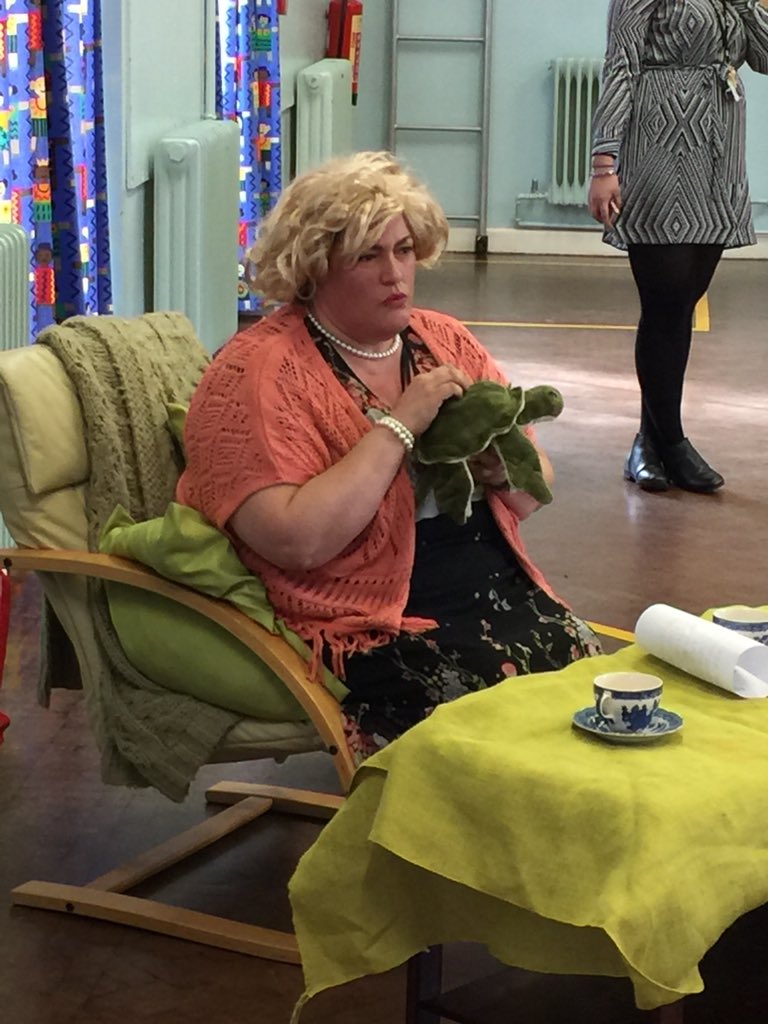 HJAMrHughes's tweet photo. Today, Year 2 met the lovely Mrs silver. She received a very strange note from Mr Hoppy that he says will make Alfie grow! I Wonder what he is up to... #EsioTrot #NovelStudies #immersive #MrsSilver #Year2 https://t.co/LIDkFT3C3s