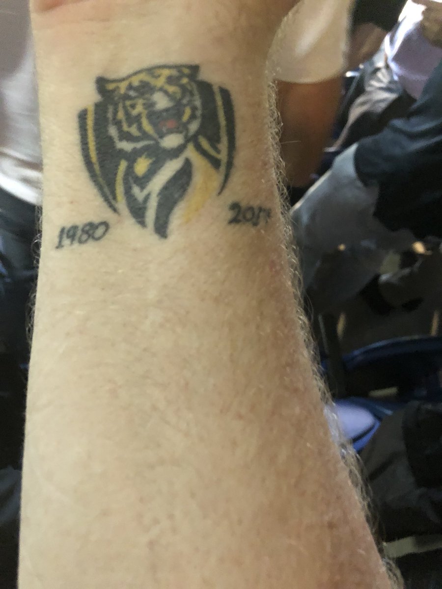mickyt62's tweet image. I’m damn sure my forearms not going to be long enough to list every premiership year we are about to witness #backtobacktobacktoback #🐯#💛🖤
