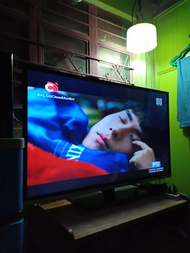 bbb1324567's tweet photo. You're so cute. 💛
#ALSBClassMonitor https://t.co/GHCjk0F5lC