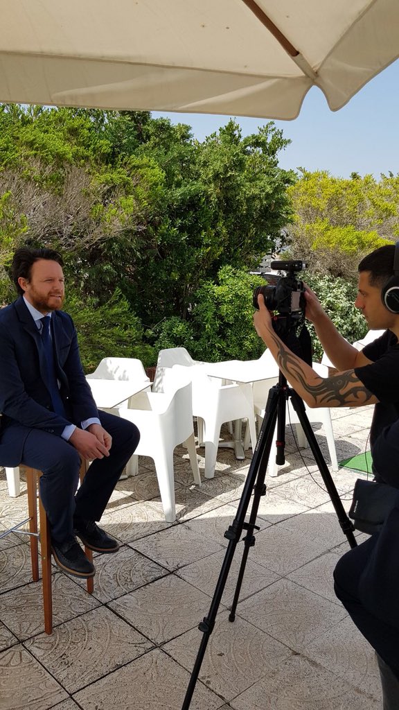 📡Algo está pasando en el sector #inmobiliario !!!
—
📽El make in off ✨..... 
—
👉🏻Coming soon 🔥!!! 📢