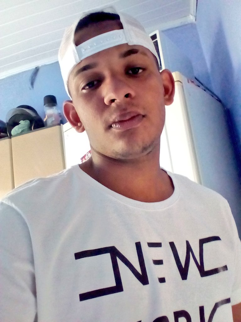 Leodorodooo's tweet photo. Aq pode duas!!! #doferiado https://t.co/oS9YzCs8pO