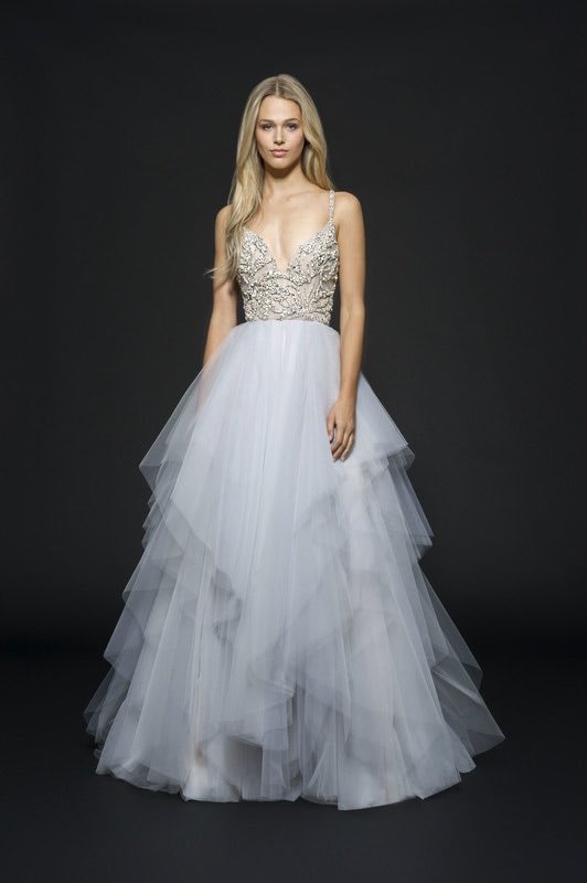 We have an upcoming Super Sample Sale event happening on the 1st - 3rd of May! We have decided to drop our sample prices even lower for this event only! Bridal dresses will now start at £300. Designers include Hayley Paige,Ti Adora,Tara Keely and Blush.Please book in advance! 🦄