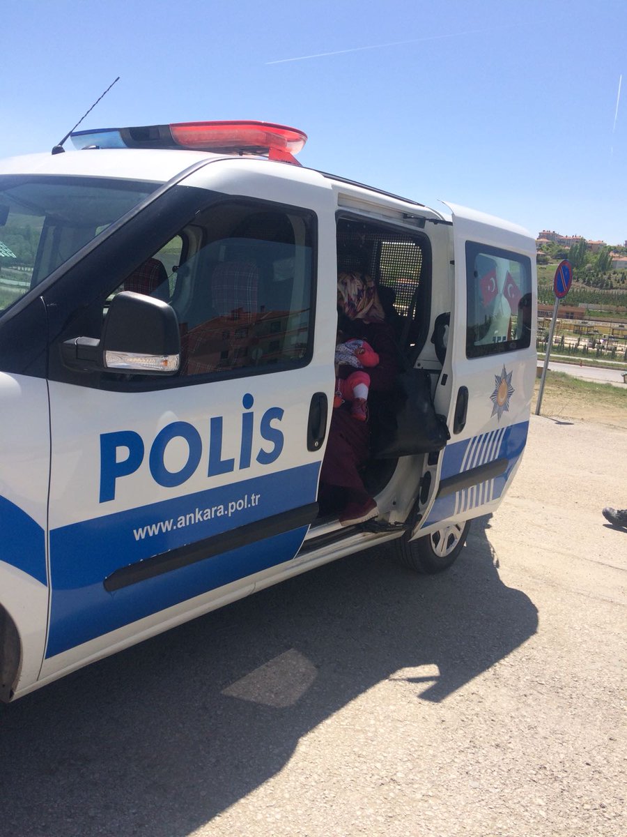 İkiyüzlülüğün ve zulmün resmini çizebilir misin Abidin?

23 Nisan için süslenmiş ekip otosu ile Melike bebek cezaevine götürüldü!

Nazlı Nur Mert 1 yıldır imzasını aksatmamasına rağmen Kırşehir Ağır Ceza Mh. tarafından bebeği ile beraber tutuklandı. Eşi de tutuklu.