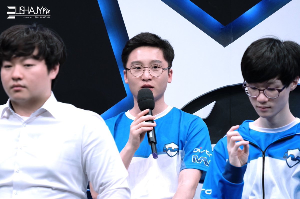 Elisha_JY_pic's tweet photo. 180422#MVP_lol #MVP_Pilot #파일럿 #나우형 https://t.co/OzjsYrPauL