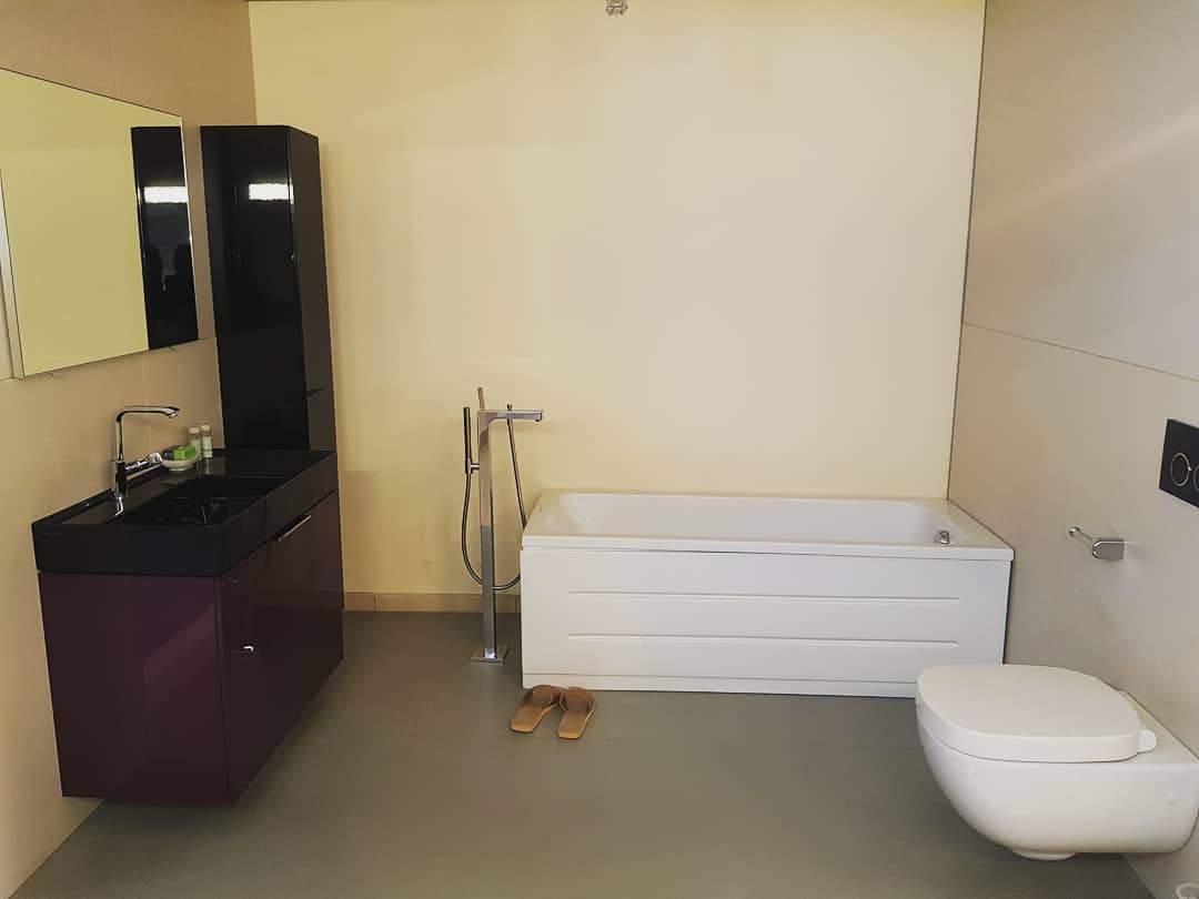 blackpelicangrp's tweet image. We create Functional spaces...Oh wait, we also focus on style and beauty, making sure your space is everything you've every dreamed.
P:S - Loving the combination of Purple and Black...So Lush😍😍
#WeCreateMagic
#Beauty
#ShowroomShowOff