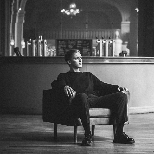 george E Z R A tweet media