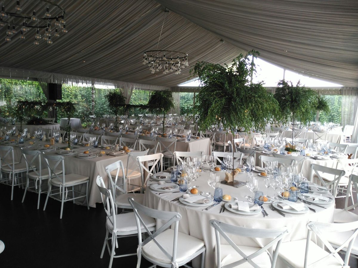 FustaiFerro's tweet image. operalloguers.com #ÒperaLloguers es romanticismo y música. Es #decoración y #tendencia, puesta en escena, #clase, seriedad y rigor. Desde 2002 crean ilusiones con #eventos cuidados con mimo y el detalle.  Gracias por vuestra confianza! #20AñosFustaiFerro