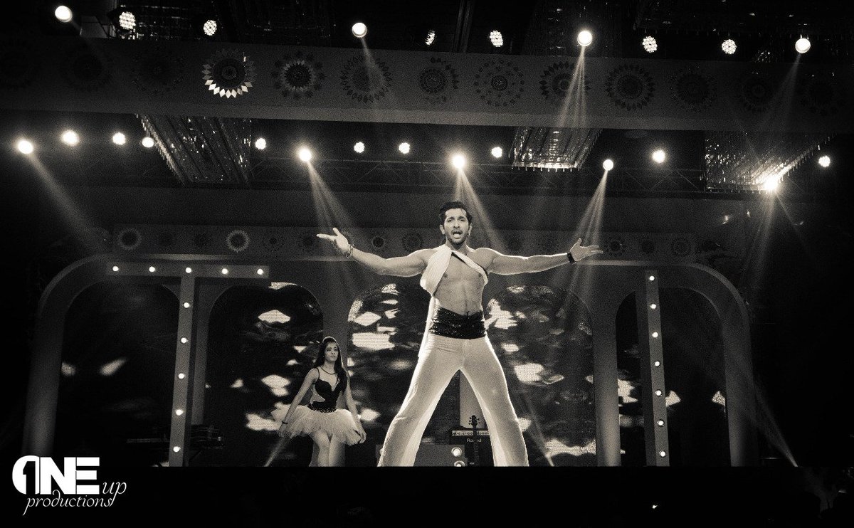 1neupProduction's tweet photo. A throwback to the versatile #dancer and #choreographer - #TerenceLewis performing with his crew at an event.
Artist management & event production by ONE UP Productions.
For Bookings, Contact: sahil@1neup.com
#OneUp #OneupProductions #EventProduction #ArtistManagement https://t.co/xrBnj9yZkK