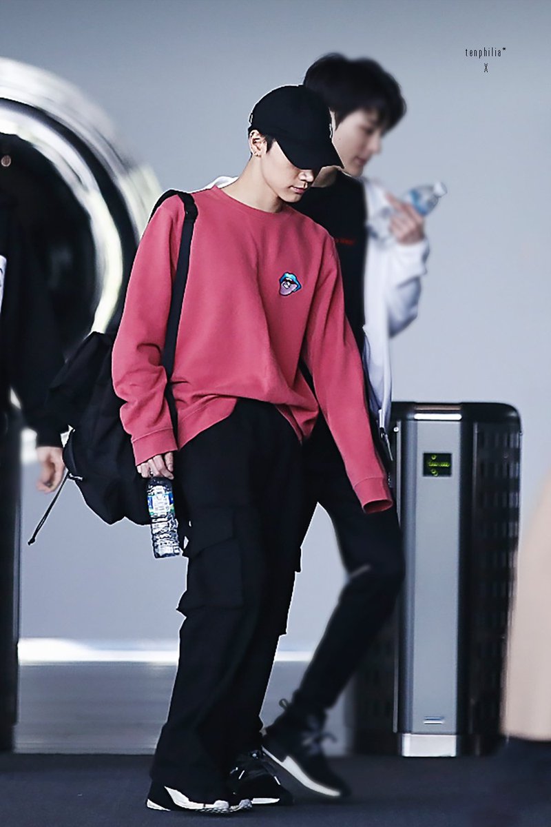 tenphilia_'s tweet photo. WHAT A RUNWAY
#เตนล์ #ten #텐 #NCT https://t.co/0VMDZnv6am