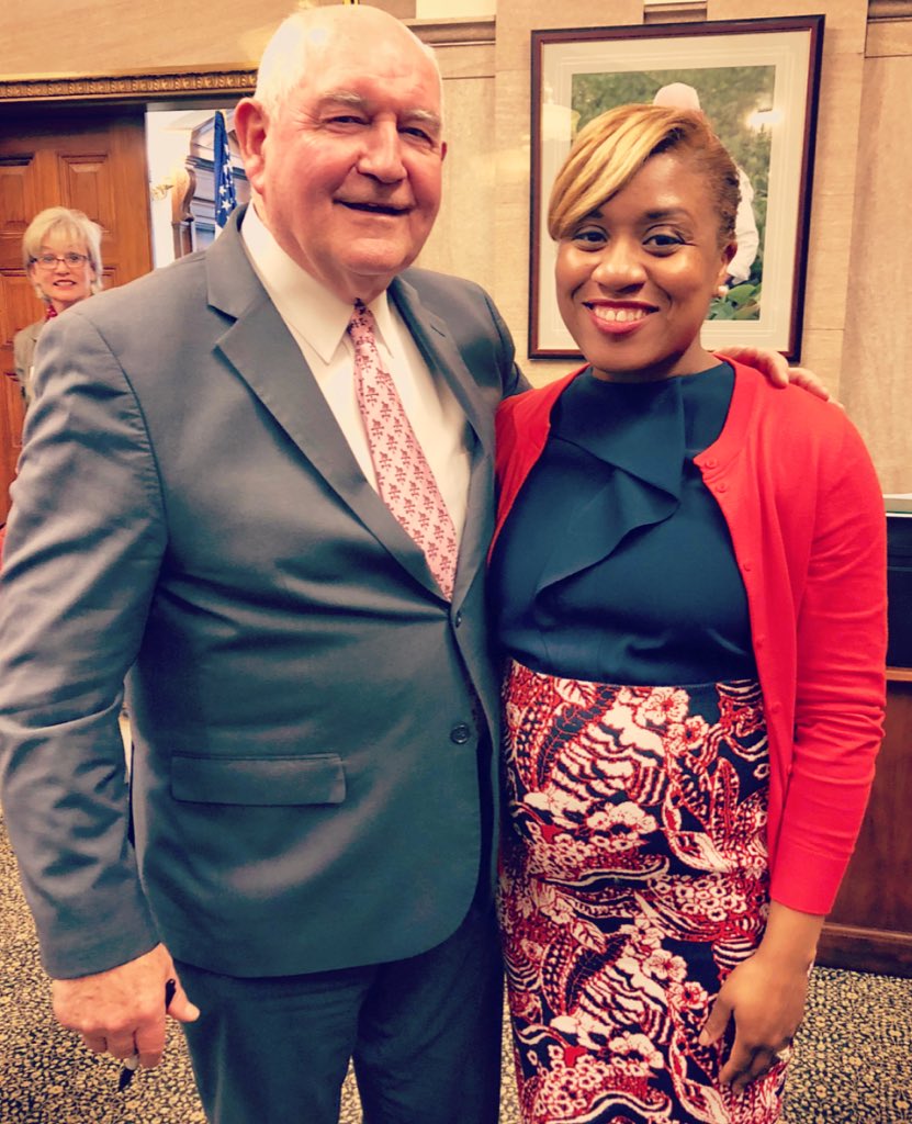 NRCS_AL's tweet photo. @NRCS_AL Amelia Dortch got a chance to meet our very own @SecretarySonny in DC, yesterday. #oneusda #conservation #dorightandfeedthepeople https://t.co/FsgaCIizBt
