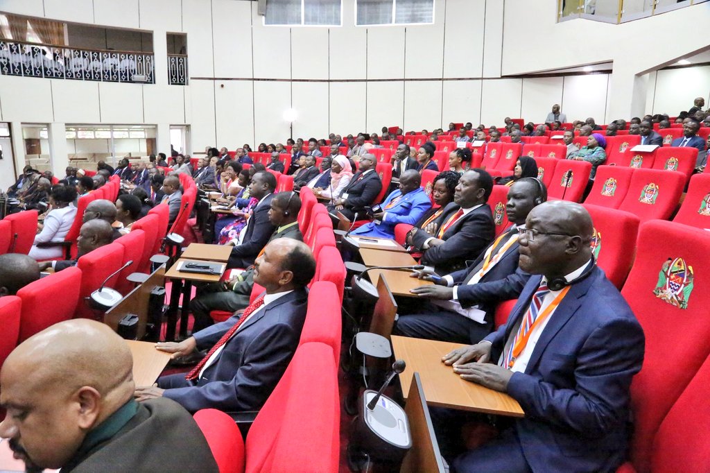 EA_Bunge's tweet image. "Thank you for inviting me today here. EALA coming to Dodoma and interacting with the citizens is a proof that EAC is for the people not for leaders only." H.E Dr. John Magufuli addressing EALA