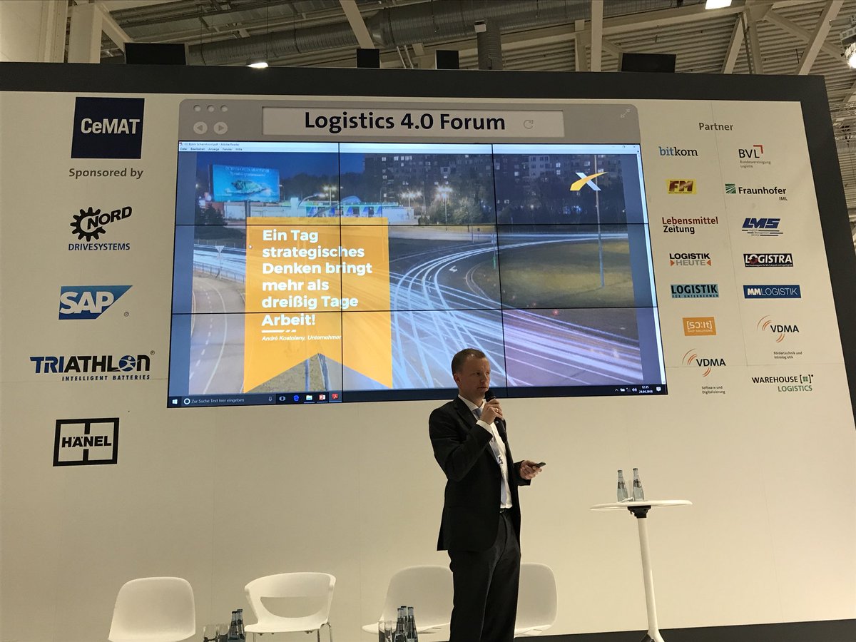 juliamiosga's tweet image. Heute mit einer @Bitkom Session auf der #cemat2018 #logistics_4.0 @bjoerns37 , Nicolas Rottmann und @Jan_Daske .  Wir haben wieder Mal bewiesen: Logistiker sind Pionieren und #digital