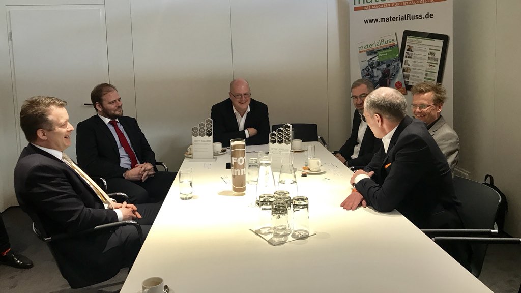 NuferBenedikt's tweet image. Die Runde der #IFOY2018-Sieger beim @materialfluss round table auf der #hannovermesse #cemat 2018: #JungheinrichAG #Liebherr #witron #wegard #still @JungheinrichAG ist dieses Jahr einziger Gewinner mit gleich zwei @IFOY_AWARD