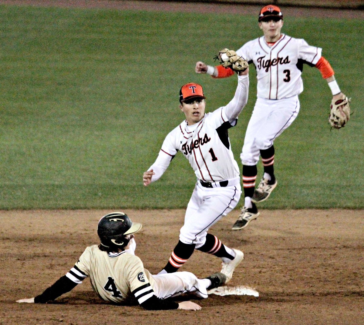 The Chronicle newspaper on Twitter "Photos from the Joshua Hamer