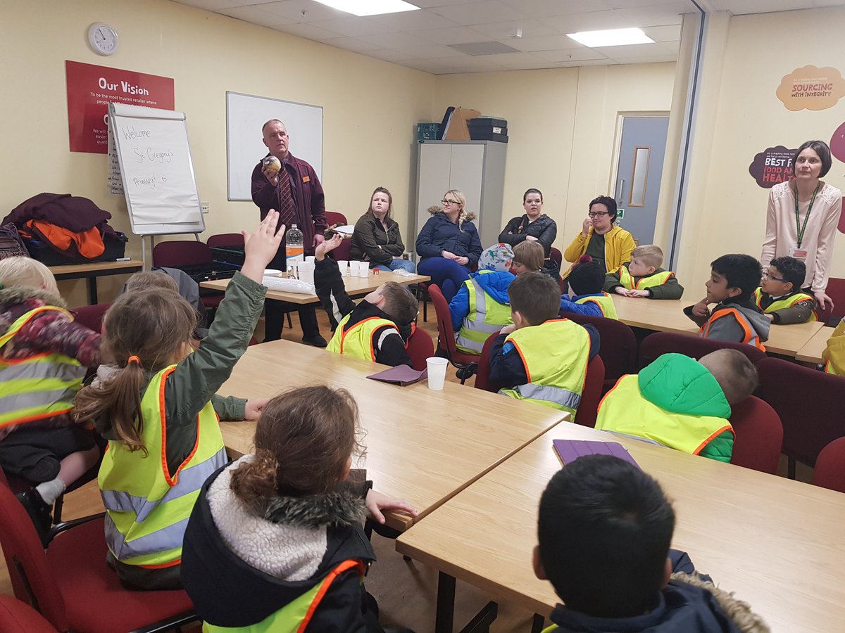 St Gregory Primary school have joined us today to learn about fruit 🍉 and vegetables 🥕 some very clever children in this class!