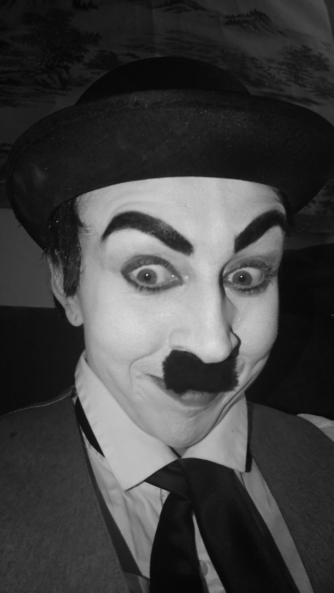 CharlieChapsss's tweet photo. Charlie Loves YOU!
#D.I.C.K #determination #Individuality #Charisma #Kraftsmanship #Toronto #drag #Dragking #CharlieChaplin #Realness #allbornnakedandtherestisdrag #nailedit #EmbraceAmbition #embodiment #AchievementUnlocked #NextLevel #performer #SHINE #blackandwhite https://t.co/yHgOFU40R0