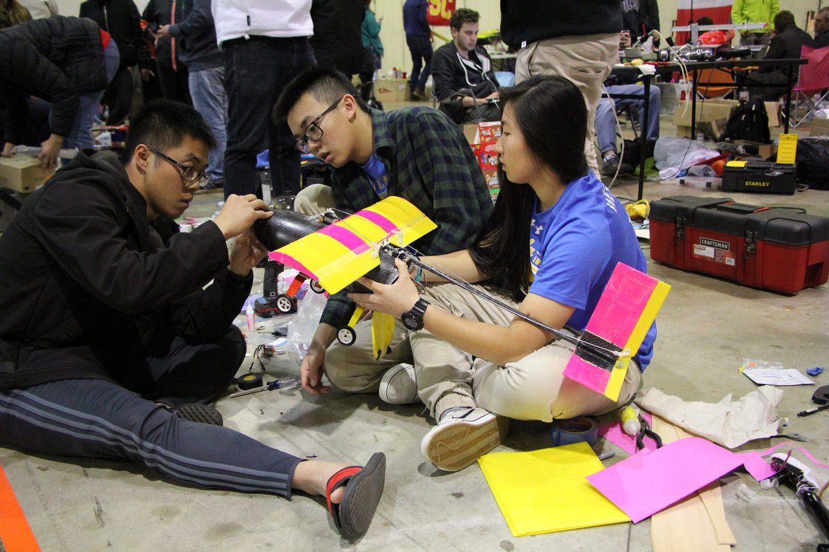 aiaa's tweet photo. The official Flickr album from #AIAA Design Build Fly 2018 in Wichita, KS has been posted with 569 photos. https://t.co/YvlWOTd6WM #AiaaDBF https://t.co/t71sGdhQDa
