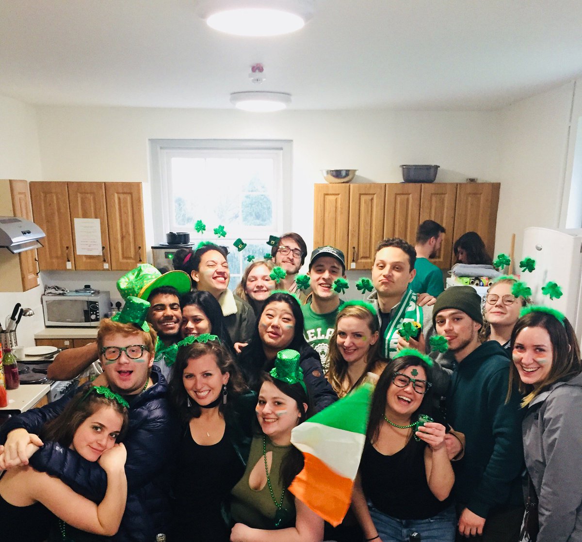 BUSADublin's tweet photo. A few photos from St. Patrick's Day last month, shared with us by our DIP R.A., Madison. ☘️🇮🇪☘️🇮🇪 @BUabroad @BU_Tweets https://t.co/V6Sjw4gUgw