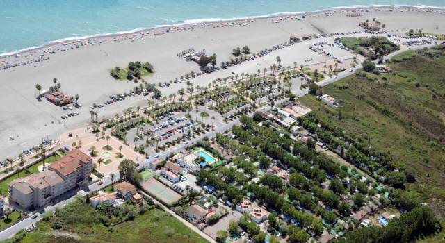 Más #ofertas para el #PuentedeMayo esta vez en un #camping de <a href="/MotrilTurismo/">Motril Turismo</a> #CostaTropical bit.ly/2Hgy9KF