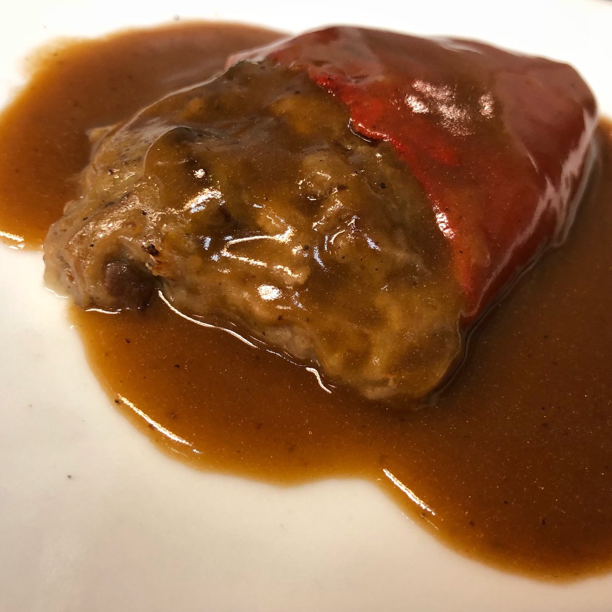 TxuletaRest's tweet photo. Uno de nuestros pintxos calientes... Bat nahi? 😊Eska ezazue barran! #txuleta #pimiento #piperra https://t.co/eCcJvJSnEt
