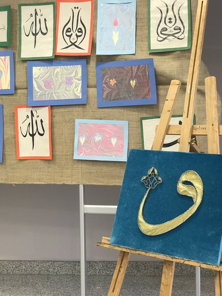 “ Kültürümüze Işık Tutanlar “ 
Müslüman İlim Sultanları projesi kapanış programında gerçekleştirilen el sanatları sergisi...

#gençliğedeğer

Türkiye Cumhuriyeti Gençlik ve Spor Bakanlığı
Gençlik Projeleri