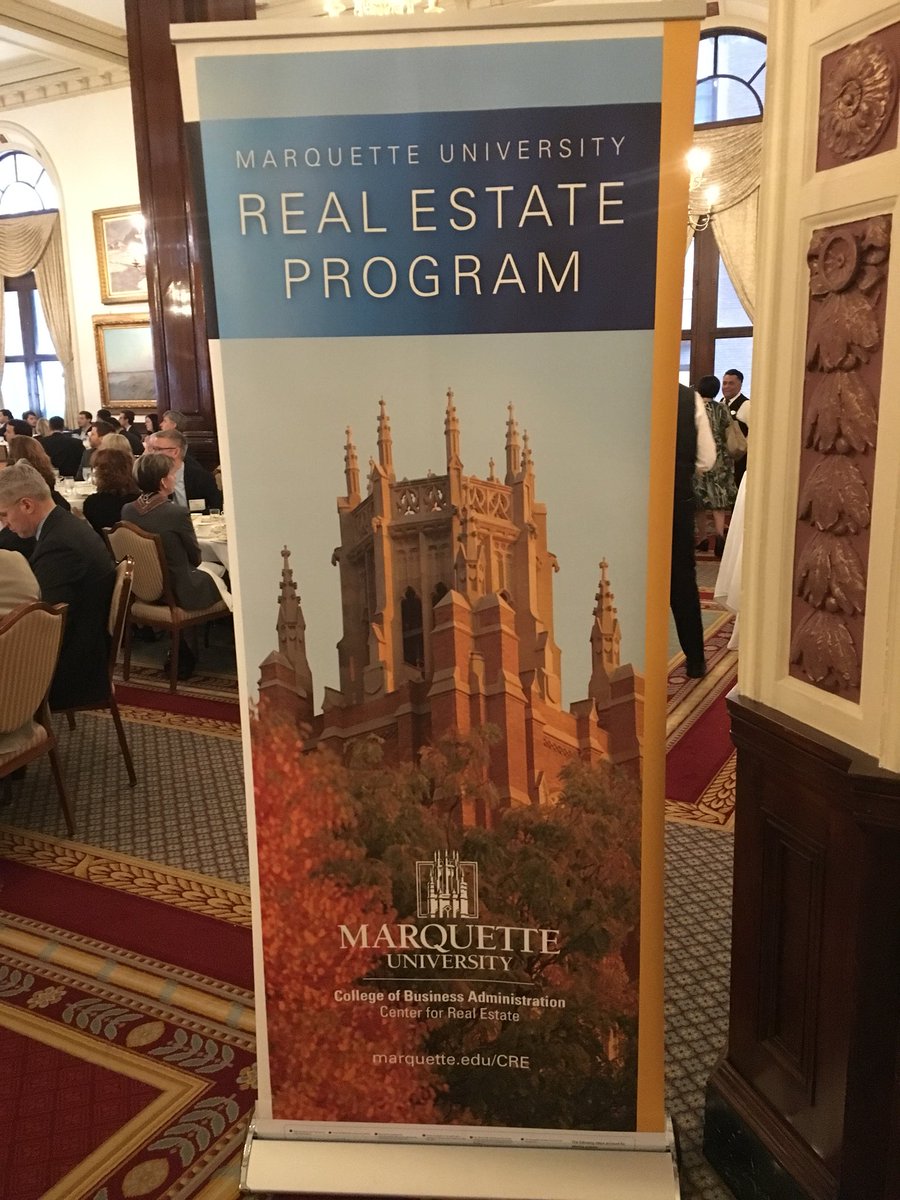 JmeZwierzynski's tweet photo. Packed house at the @MarquetteCRE Chicago Leadership Breakfast featuring Andy Gloor from @sterlingbay! https://t.co/zHtGIJ2SYq