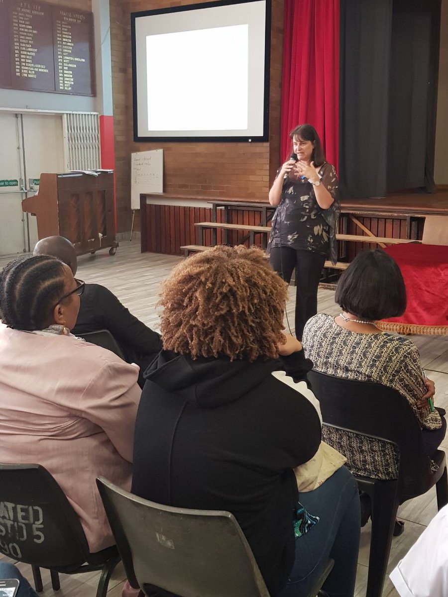 dorciedee's tweet image. Our very own @louisevanrhyn sharing on the importance of literacy. #Labonline