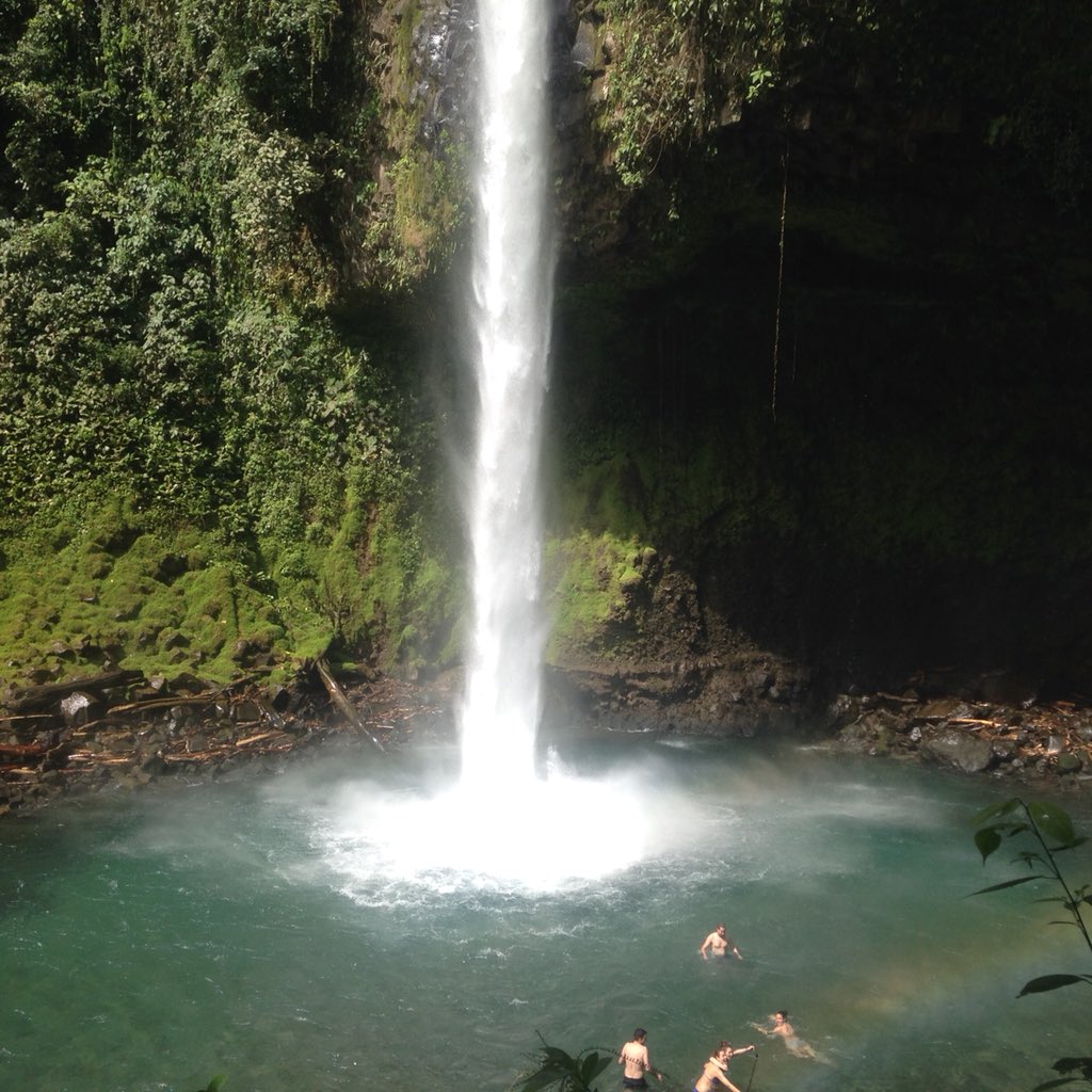 ecoengineerDani's tweet photo. Day 2/20 of my #WhyNCState: University Scholars Program! Scholars exposed me to visual & performing arts, science, & politics through its forum courses. I also spent a week in Costa Rica’s cloud forests and rainforests through its Outdoor Explorations program!
#puravida https://t.co/AiNXLTSJ2Z