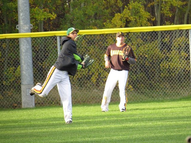 spnslopitch's tweet photo. Hosing them down from left field
.
#NationalPhotos #heyalberta #heyleduc #justplayslopitch #spn #spnnationals2018
.
⚾ 🇨🇦 🚀 🍺 ⚾ ⚾
.
Have you registered for the 2018 National Championships taking place on August 2-6 yet? Follow the link in our bio … https://t.co/6HbBQJhL3P https://t.co/WD5sfOsei2