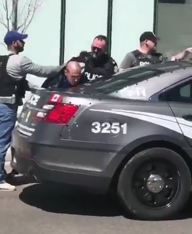The Cop Who Didn’t Shoot shows us the best way to respond to terror: with calm, discipline and determination https://trib.al/4iIbZAN