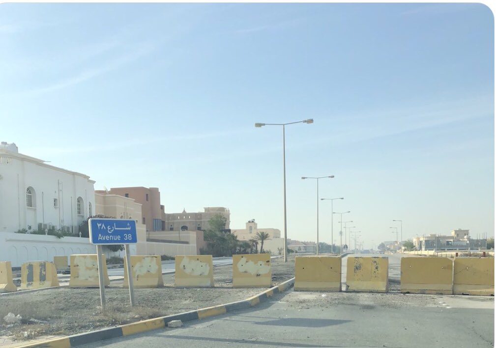DrFawzi's tweet photo. نتمن�� من الجهة المسؤولة عن إغلاق شارع 38 في منطقة عالي والذي يعتبر منفذ حيوي للمنطقة والمؤدي الى مستشفى قوة الدفاع أخذ المبادرة بفتحه تسهيلاً على جميع سكان المنطقة، حيث ان إستمرارية إغلاقه فيه إزعاج كبير لا مبرر له في الوقت الحاضر ،، مع الشكر الجزيل.. https://t.co/oX6kKKxuqf