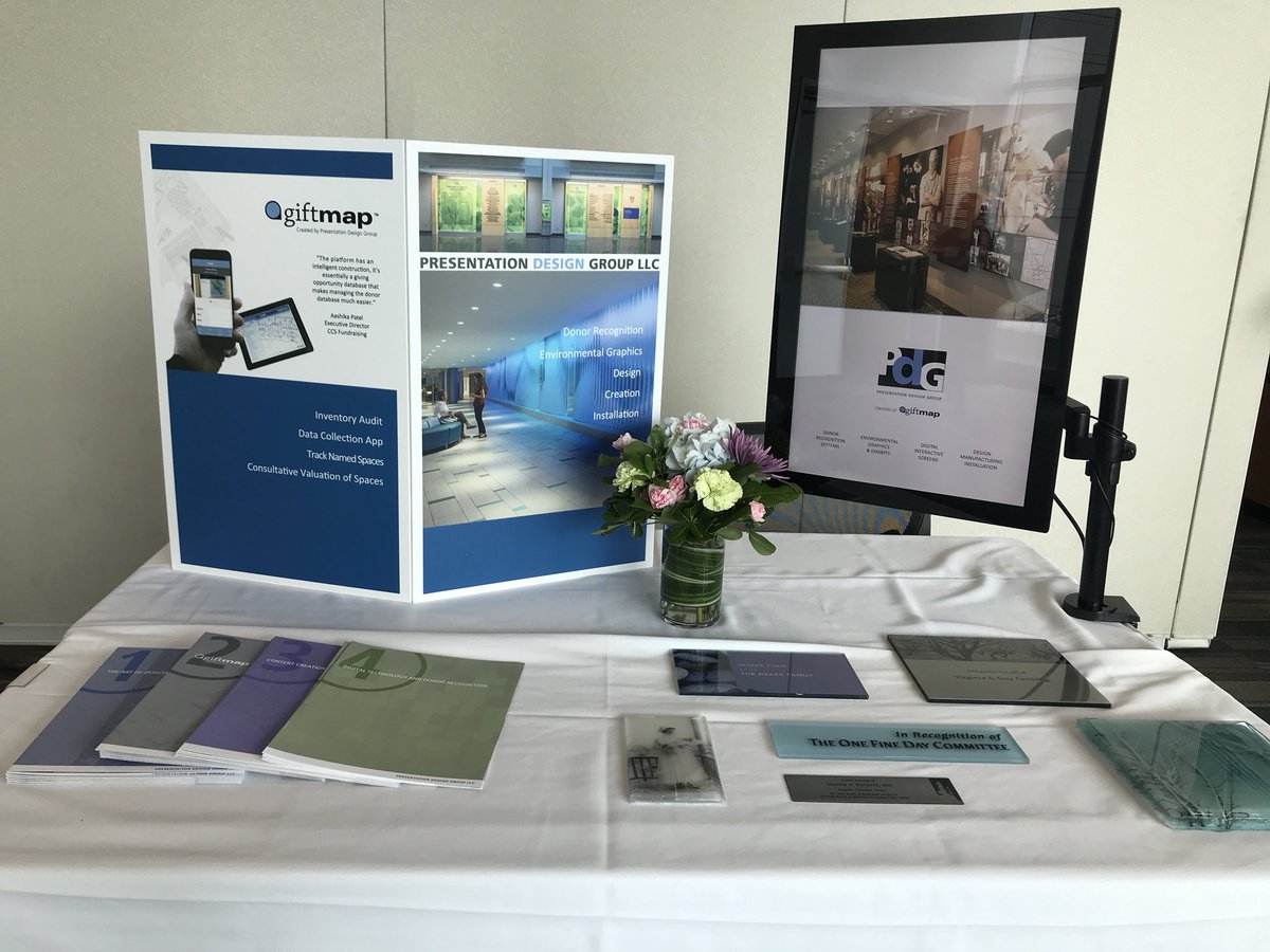 PDG_design's tweet photo. All set up and ready for you @ADRPtweets Midwest! #pdg #giftmap #adrpmidwest https://t.co/mbE225R8p4