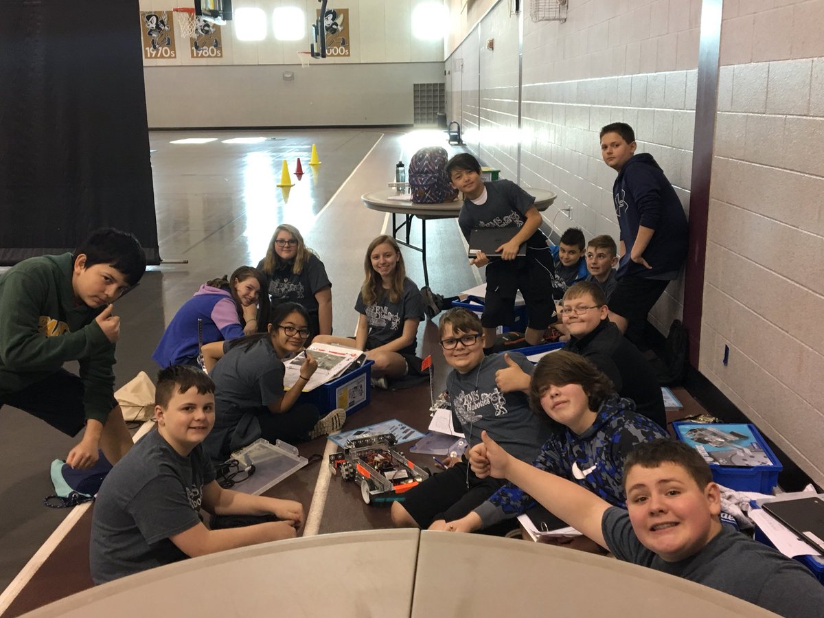 schildscience's tweet photo. EMS is ready to rock it at the Emporia State University Tetrix Robotics Competition! #EmporiaProud #EmporiaRobotics #STEM https://t.co/PHzJk7AMQi
