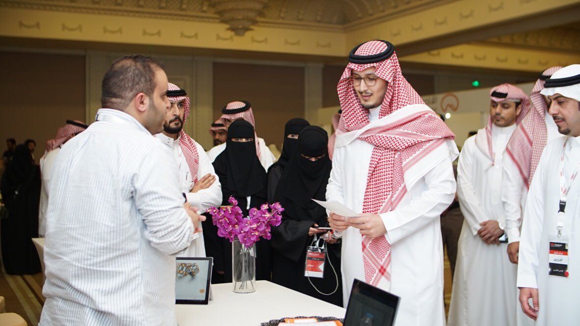 صاحب السمو الملكي الأمير أحمد بن فهد بن سلمان بن عبدالعزيز آل سعود .. يزور الأركان المشاركة في المعرض المصاحب لفعالية تيدكس الراكة   #TEDxAlrakkah   <a href="/MimraGroup/">Mimra | مِمْرة</a>