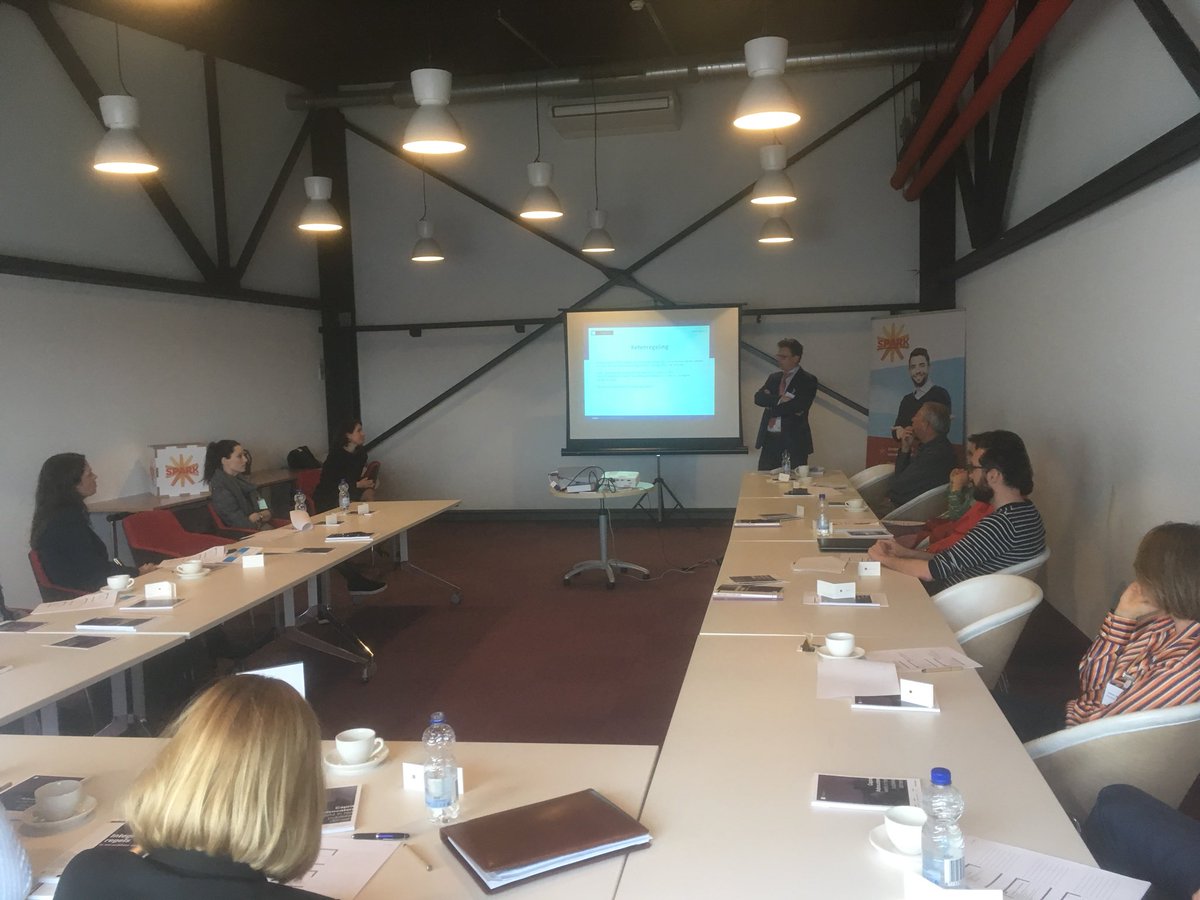 Interessante SPARK #masterclass over arbeidsrecht en #mvo door <a href="/CAPRAadvocaten/">Capra Advocaten</a> bij <a href="/AREA071/">Area071</a> in Leiderdorp.