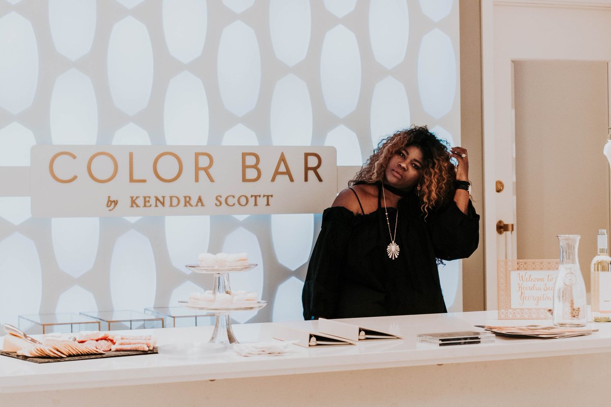 Wildflowerhill_'s tweet photo. Check-out all the photos from my @KendraScott event on the blog: https://t.co/04hcq2aADE xx #dcblogger #alwayscreatingblogxkendrascott #KSpartner #colorbar #alwayscreatingblog #kendrascott #virginiablogger https://t.co/2NACxSeHqw