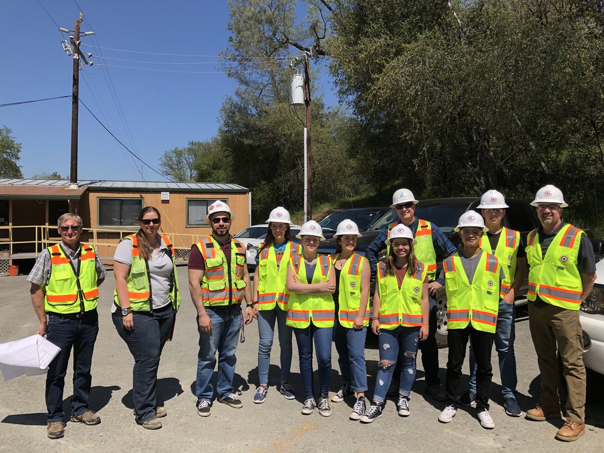 stinsonengineer's tweet photo. @AntelopeTitans @PLTWorg students had a great time with @TeichertInc on a @CaliforniaCTE work based learning trip! #rjuhsd https://t.co/w2npW9FU2C