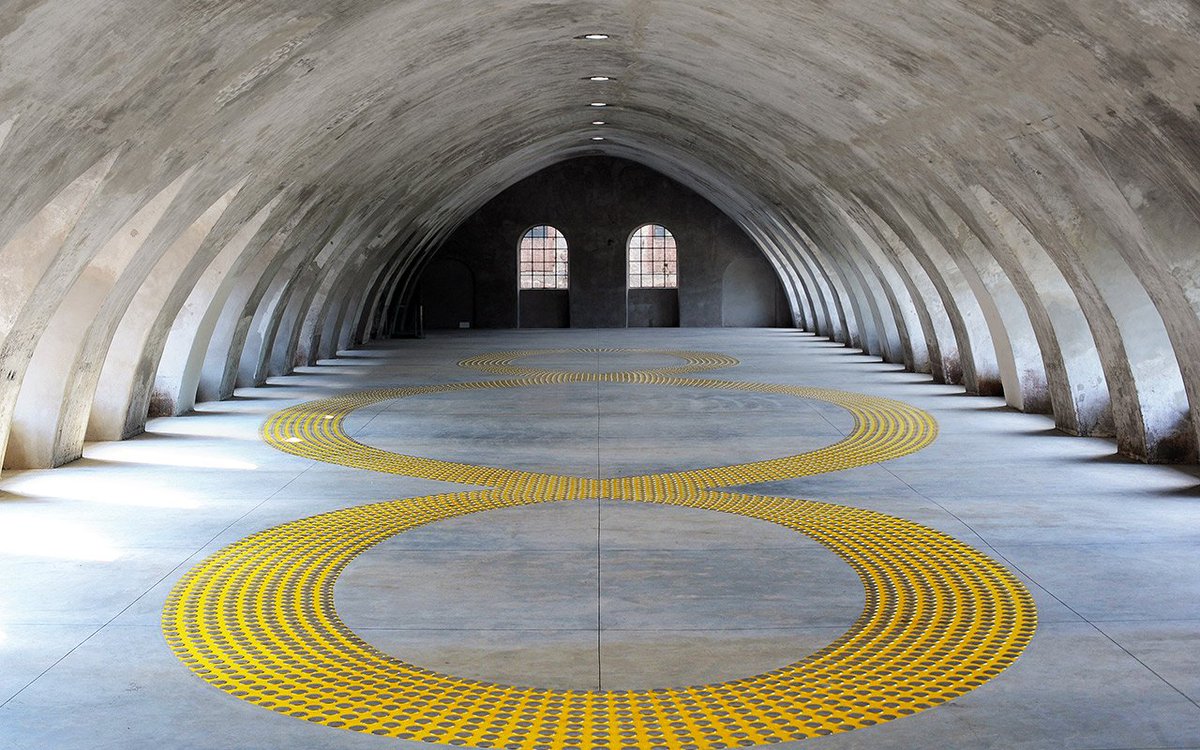 Fashion Revolution 2018: #whomademyclothes? Le origini del movimento e tutti gli eventi a supporto su <a href="/vogue_italia/">Vogue Italia</a> vogue.it/vogue-talents/… 
#fashionrevolution