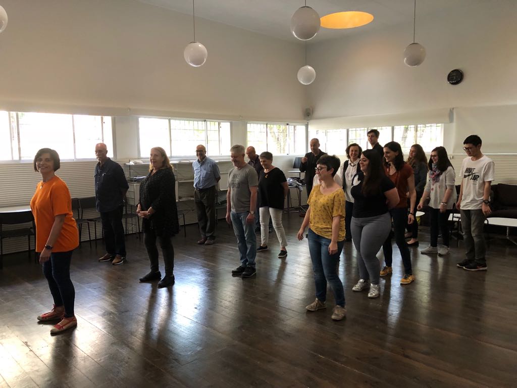 EOIBarcelona's tweet photo. #hapassatEOIBD
Cap al tard va ser l'hora del ball a l'#EOIBD la diada de #SantJordi2018:
Flamenc al Departament d'Espanyol, Samba al de Portuguès i dansa del ventre amb taller d'alquena al Departament d'Àrab.
El de Català va oferir danses del món. https://t.co/LBEBBBt6u7