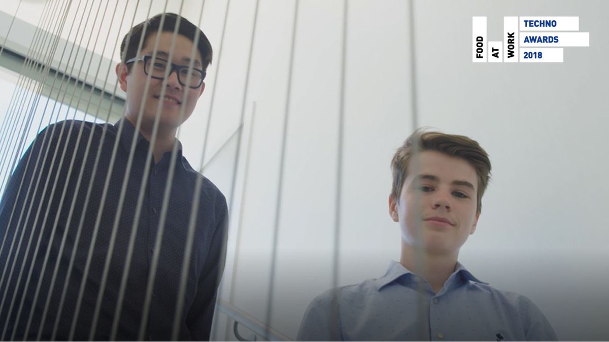 Een team studenten van de Vrije Technische Scholen te Sint-Niklaas winnen de allereerste Food At Work Techno Awards. Hun mobiele deegdoseringsmachine doet de productie van wafels bij Lily’s Cakes 30% sneller lopen #StudentAwards #FoodAtWorkDays