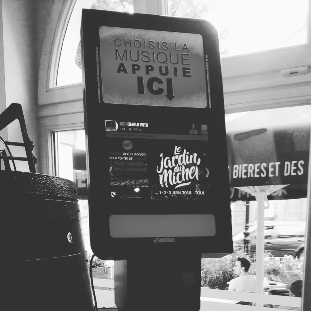 jukeback_off's tweet photo. installation d'un jukeback a la brasserie au raisin Reichshoffen . https://t.co/AfeJZ8Piqk